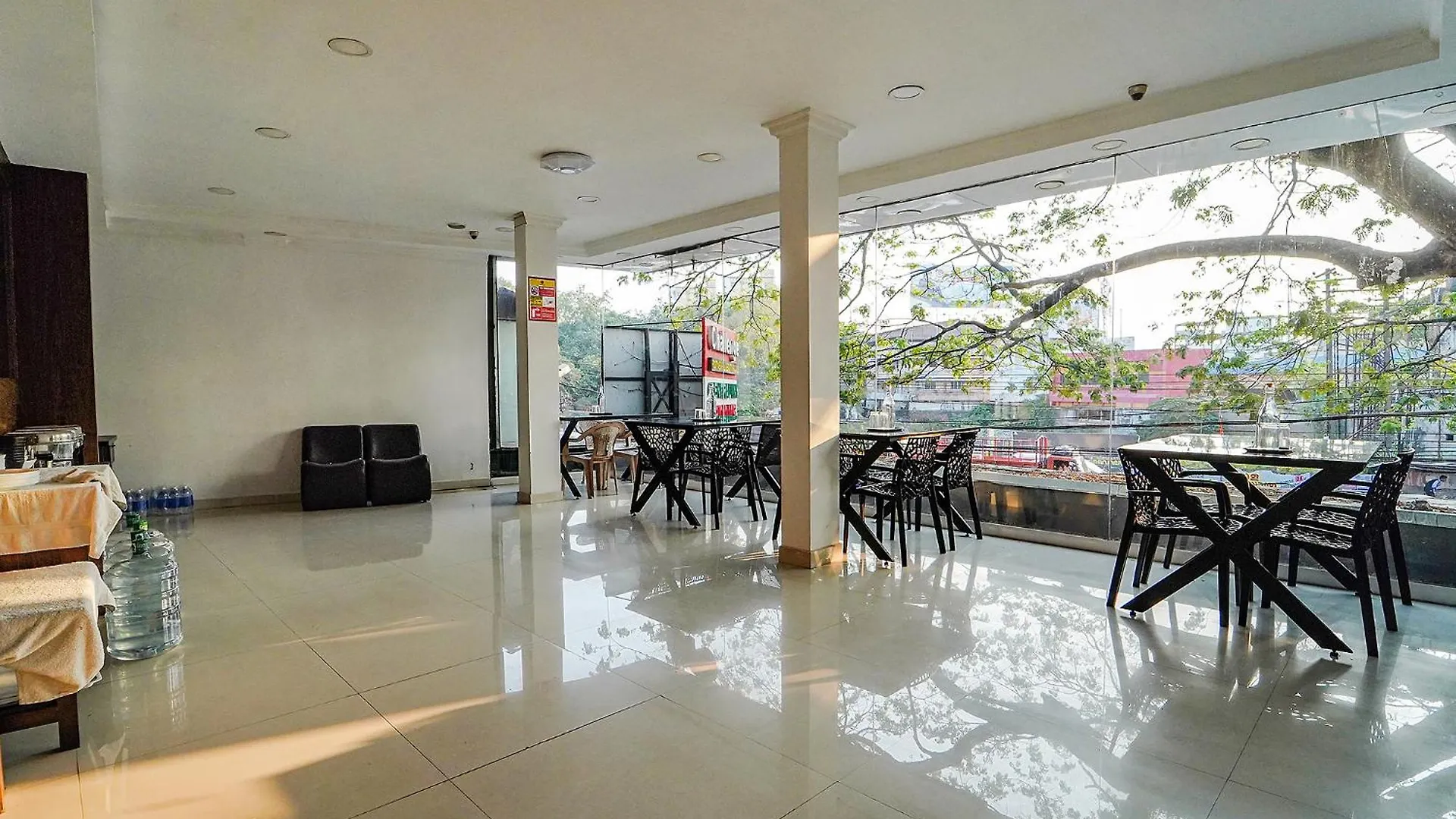 Tripunithura Fabhotel Central Inn Residency מלון