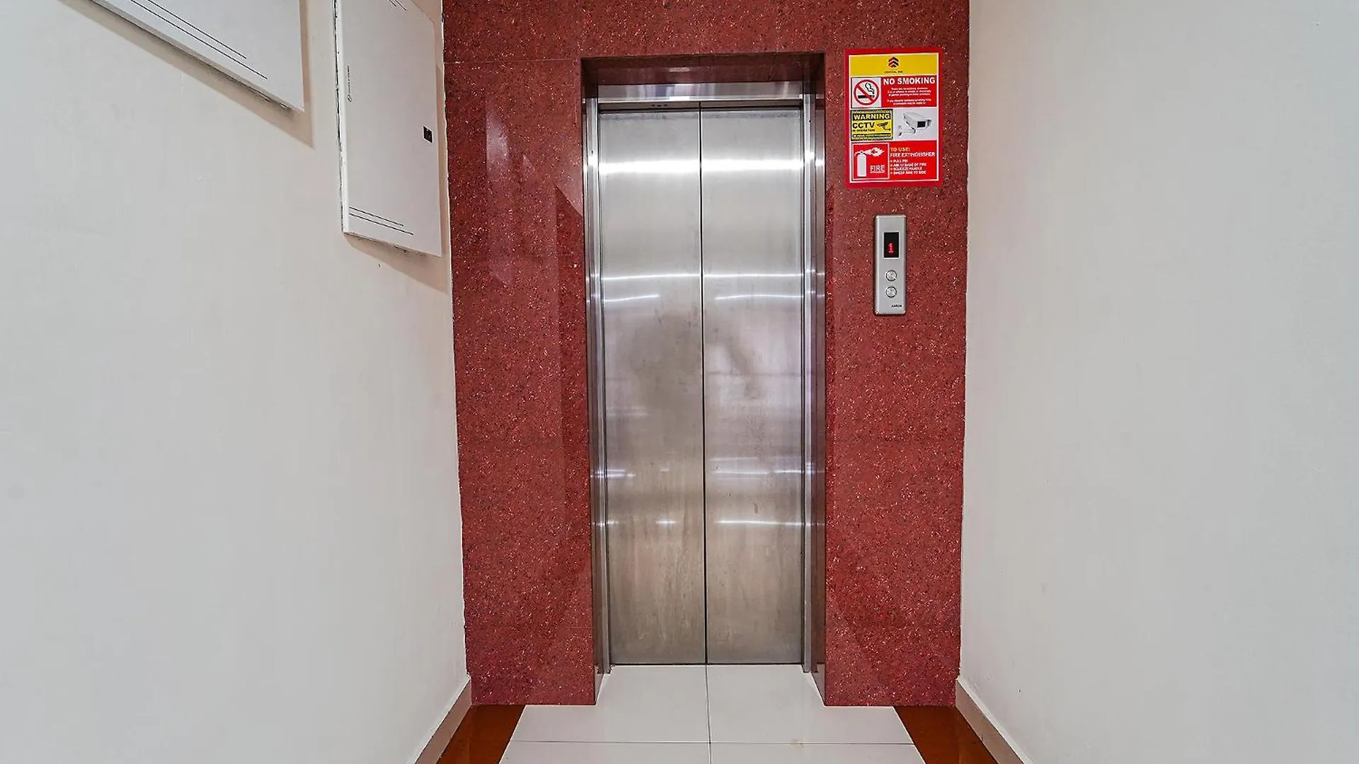 מלון Tripunithura Fabhotel Central Inn Residency
