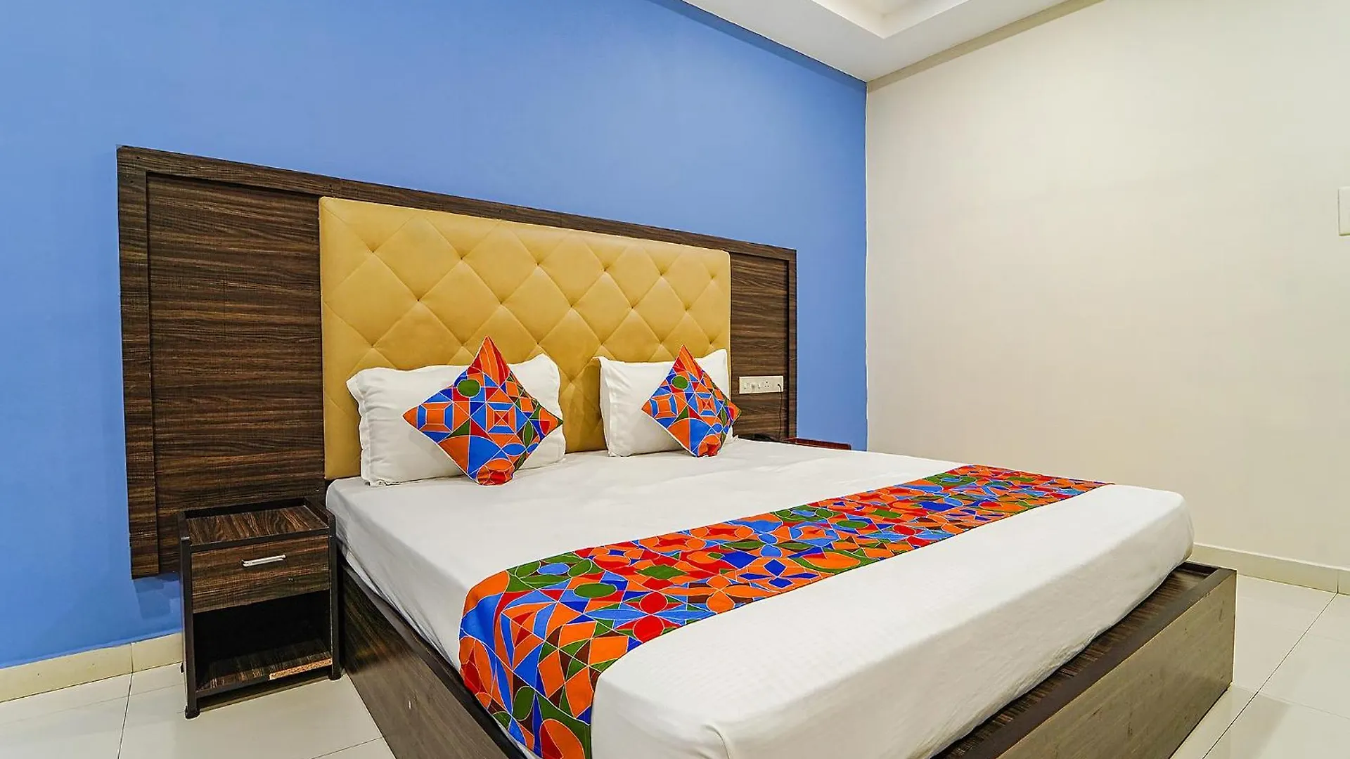Tripunithura Fabhotel Central Inn Residency 3*,  הודו