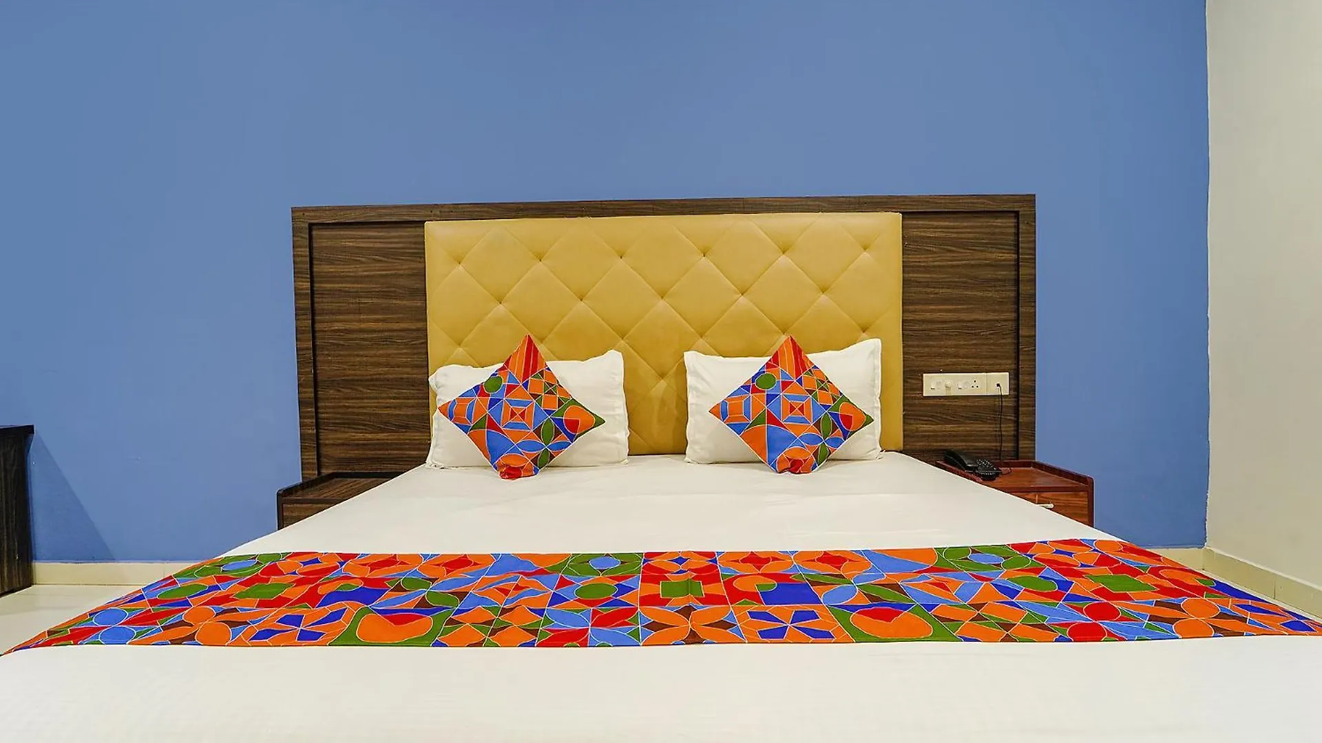 Tripunithura Fabhotel Central Inn Residency מלון
